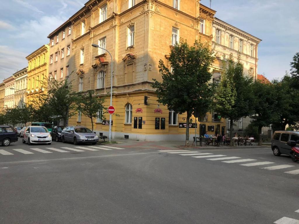 Rooms Veveri - Uvoz, 10 Min Peski Do Centru Μπρνο Εξωτερικό φωτογραφία